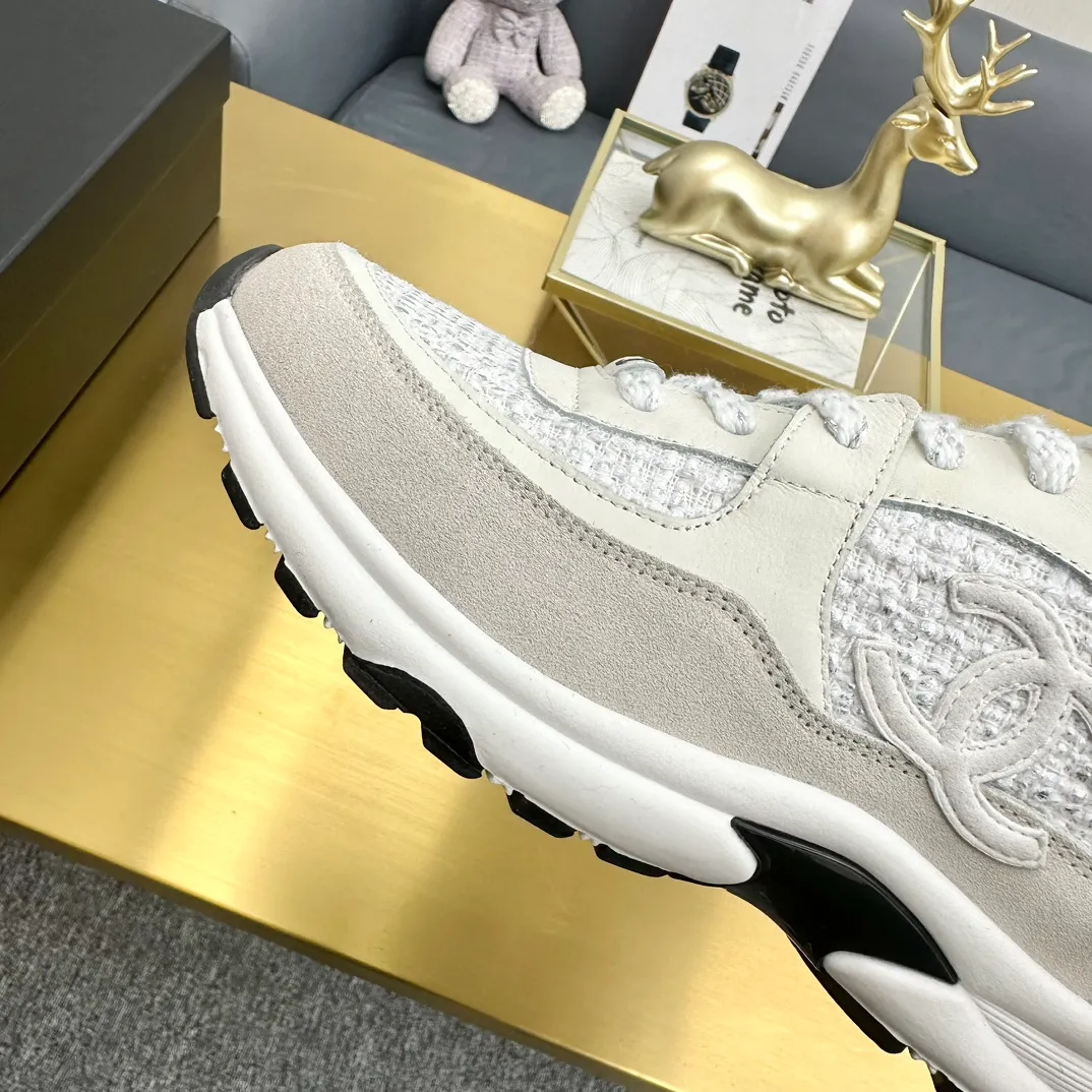 👟👟Ex-factory price 480👟👟 Women's Shoes Women's Clothing Chanel Chanel - 2023 Counter Top Casual Sports Shoes This classic design; the upper is electro-embroidered with a variety of techniques; the outsole is fashionable and sporty; it is unusual to incorporate a variety of color matching elements... The diversified mix and match is very beautiful and versatile, and can be used for leisure, fashion, sports and outdoor... ꫛꫀꪝ Go➫ Material: ❶The upper is made of: original imported mercerized velvet + double-layer breathable mesh ❷The inner lining is made of: the original imported breathable mesh ❸The outsole is based on: original T👟👟factory price U combination outsole. Counter boutique packaging complete set for women 35–41 and men 38-46